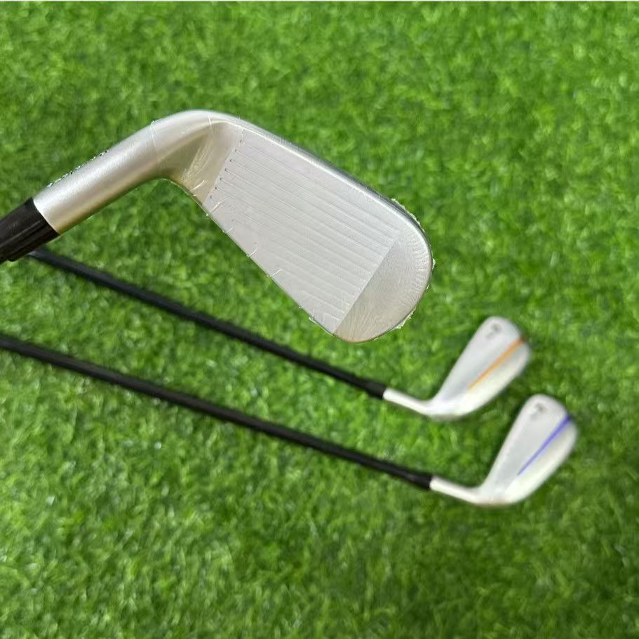 Golf club, long-range, high tolerance, with a pure carbon fiber shaft for precise hitting