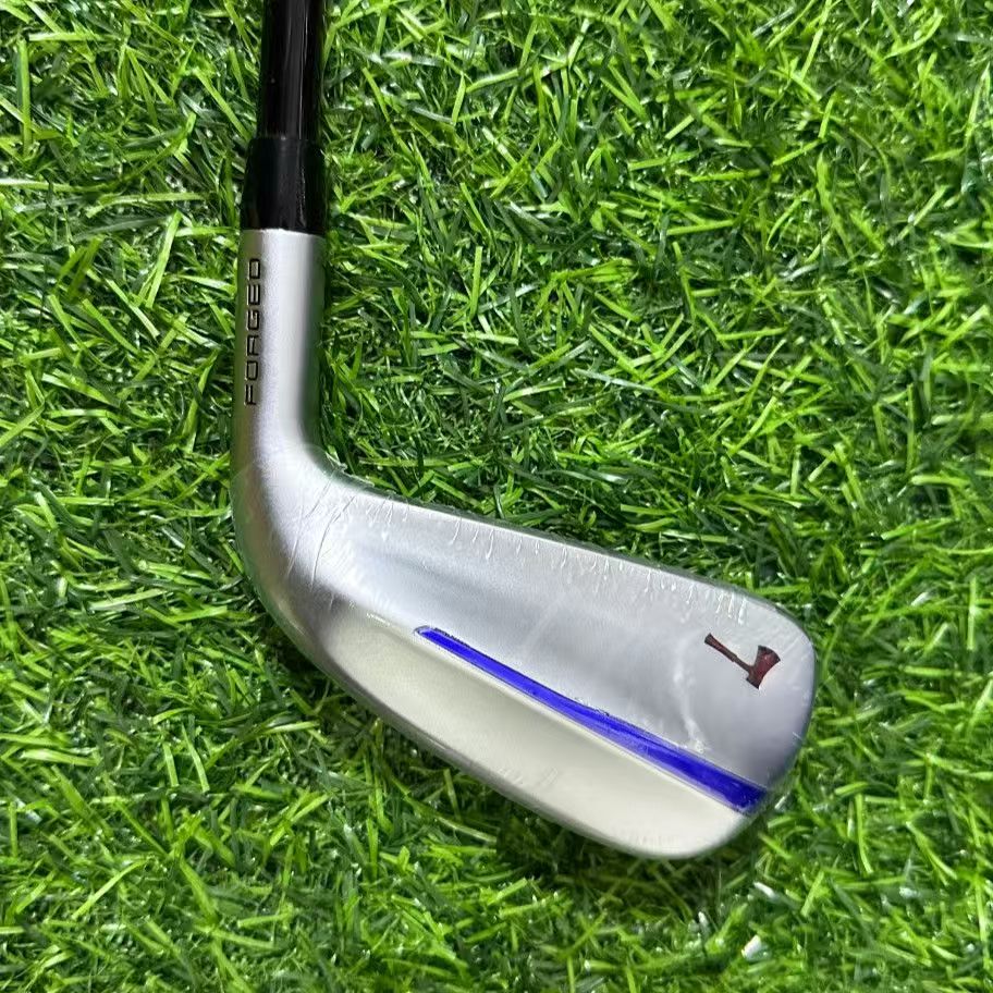 Golf club, long-range, high tolerance, with a pure carbon fiber shaft for precise hitting