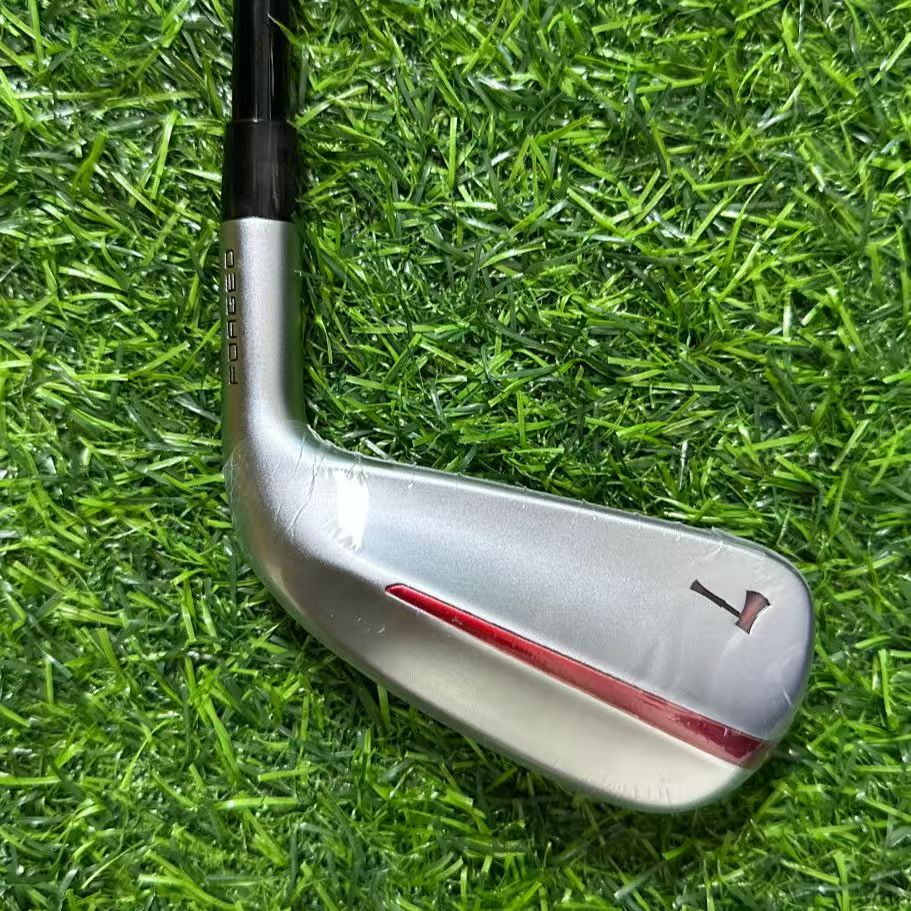 Golf club, long-range, high tolerance, with a pure carbon fiber shaft for precise hitting